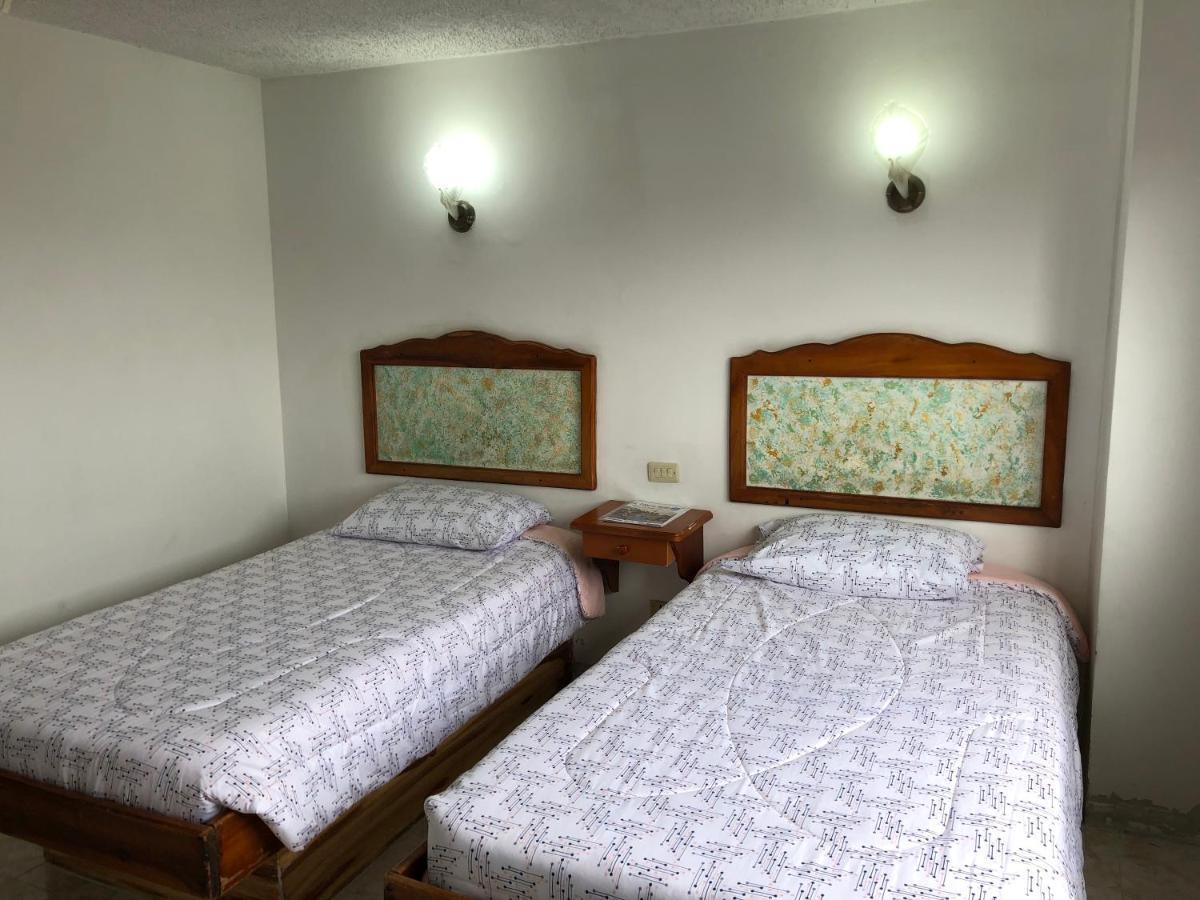Hotel Armont Calarcá Zewnętrze zdjęcie