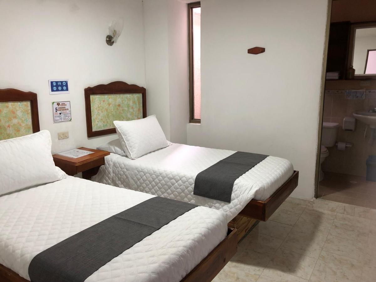 Hotel Armont Calarcá Zewnętrze zdjęcie