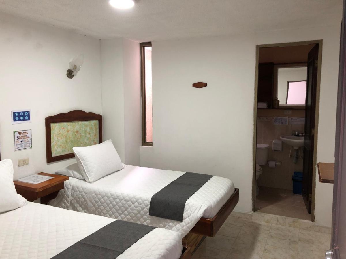 Hotel Armont Calarcá Zewnętrze zdjęcie