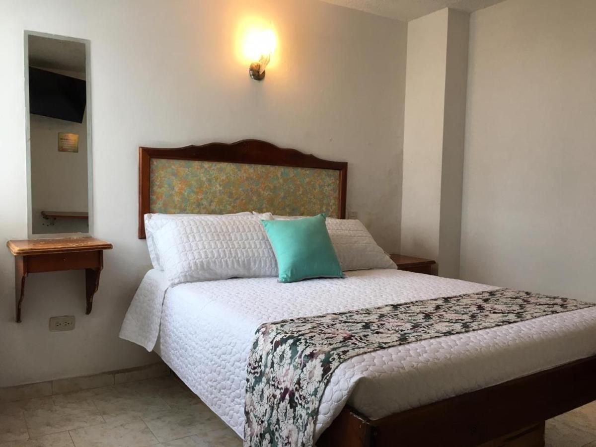 Hotel Armont Calarcá Zewnętrze zdjęcie